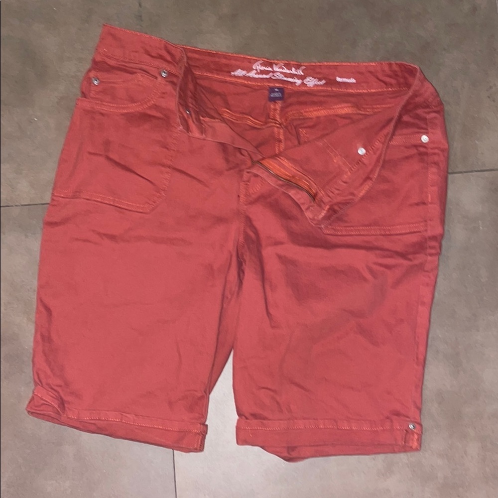 Gloria Vanderbilt Coral Red Bermuda Shorts
